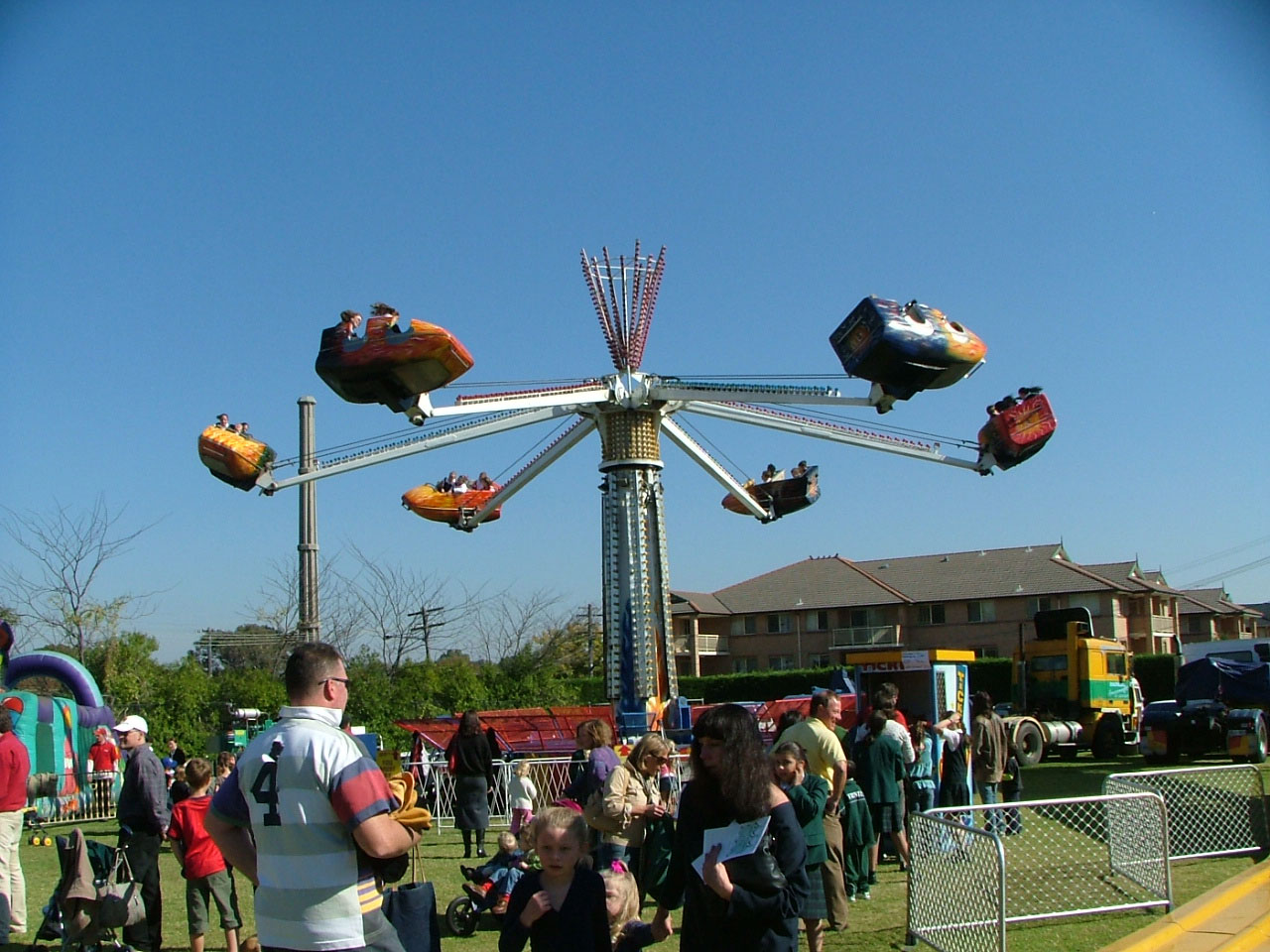 Hurricane-Amusement-Ride